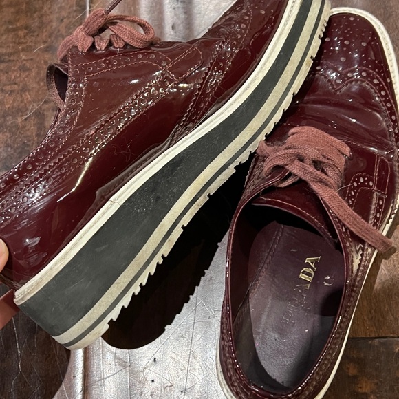 Prada shoes - Picture 3 of 7